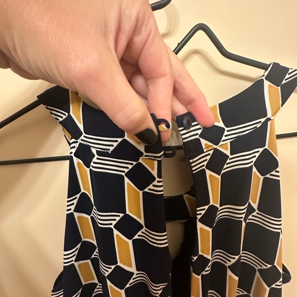 Jumpsuit Navy Blue and Mustard yellow geometric print size 6 - Picture 5 of 6